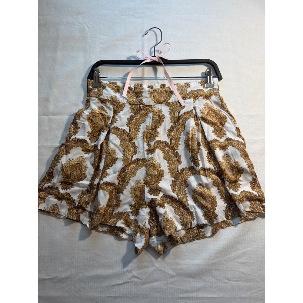 H&M pleated flowy shorts